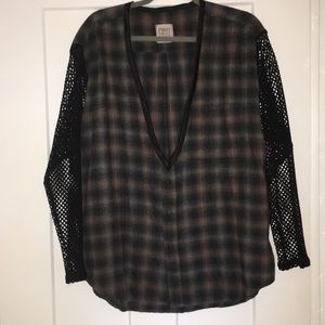 Flannel with mesh sleeve and v neck